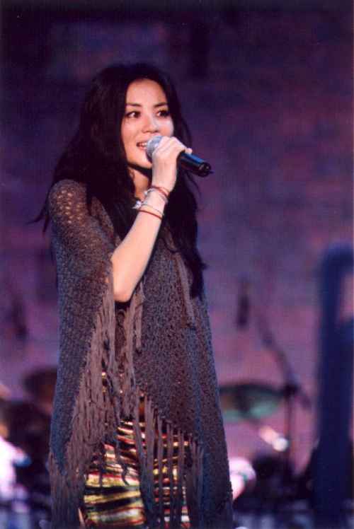 Faye at Zhuhai concert 1999
